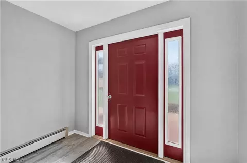Entry Way - 7349 Eisenhower Dr #2, Boardman, OH 44512 photo 4 of 5