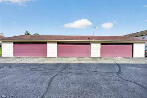 Exterior - 7349 Eisenhower Dr #2, Boardman, OH 44512 photo 2 of 2