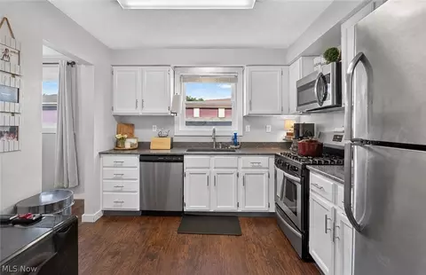 Kitchen - 7349 Eisenhower Dr #2, Boardman, OH 44512 photo 1 of 3