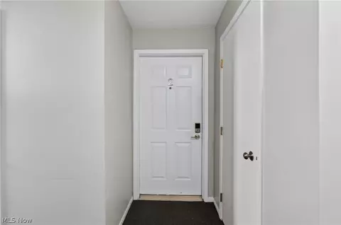 Entry Way - 7349 Eisenhower Dr #2, Boardman, OH 44512 photo 3 of 5