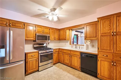 1170 N Plainview Dr, Copley, OH 44321 photo 7