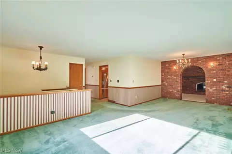 1170 N Plainview Dr, Copley, OH 44321 photo 4