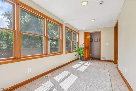 Entry Way - 955 E Schaaf Rd, Brooklyn Heights, OH 44131 photo 1 of 2