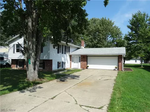Exterior - 167 Maple St, Jefferson, OH 44047 photo 2 of 7