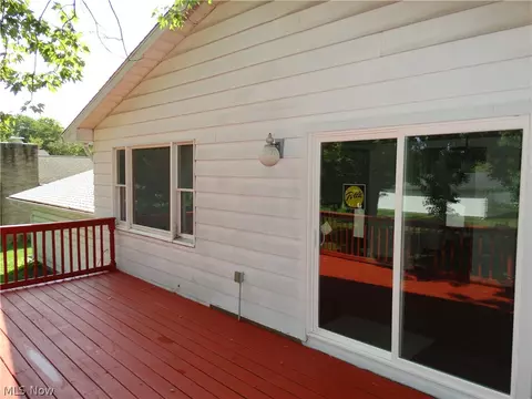 Exterior - 167 Maple St, Jefferson, OH 44047 photo 4 of 7