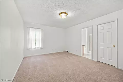 Bedroom - 29008 Uxbridge Dr, Willowick, OH 44095 photo 2 of 6