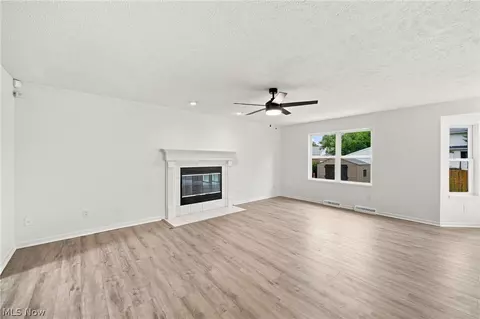 Living - 29008 Uxbridge Dr, Willowick, OH 44095 photo 4 of 5