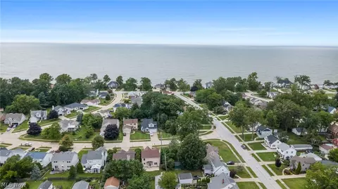 View/Area - 29008 Uxbridge Dr, Willowick, OH 44095 photo 1 of 8