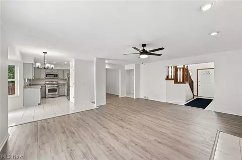 Living - 29008 Uxbridge Dr, Willowick, OH 44095 photo 2 of 5