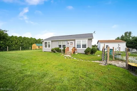 4569 W Oak Harbor Southeast Rd, Port Clinton, OH 43452