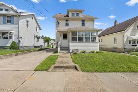 173 25th St NW, Barberton, OH 44203