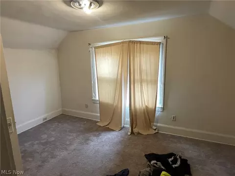 Bedroom - 97 Creed St, Struthers, OH 44471 photo 2 of 4