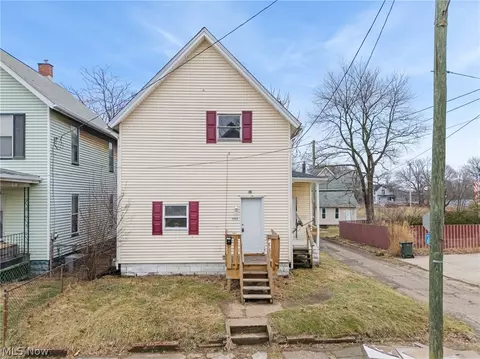 1024 Rex Ave NE, Canton, OH 44704