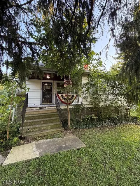 23661 Royalton Rd, Columbia Station, OH 44028