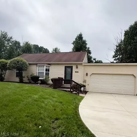 14931 Royal Ridge Ln, North Royalton, OH 44133