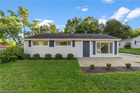 1744 Westwood Dr, Twinsburg, OH 44087