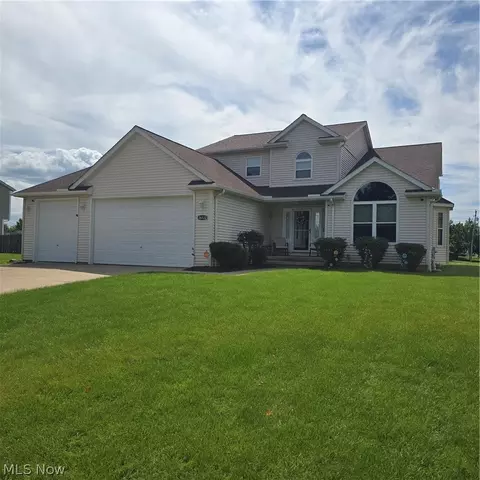 26122 Buckthorn Rd, Oakwood, OH 44146