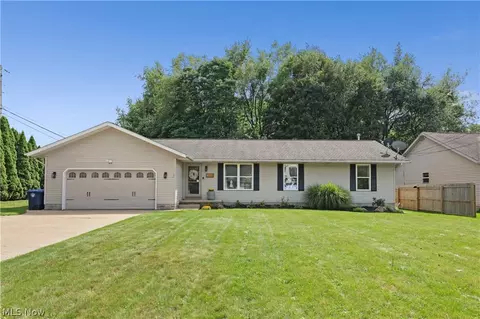 2008 Springfield Lake Blvd, Akron, OH 44312