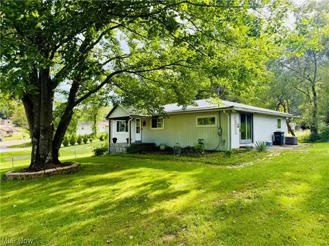 44373 Y And O Rd, Wellsville, OH 43968