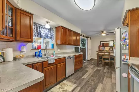 Kitchen - 208 Georgia Ave, Elyria, OH 44035 photo 1 of 1