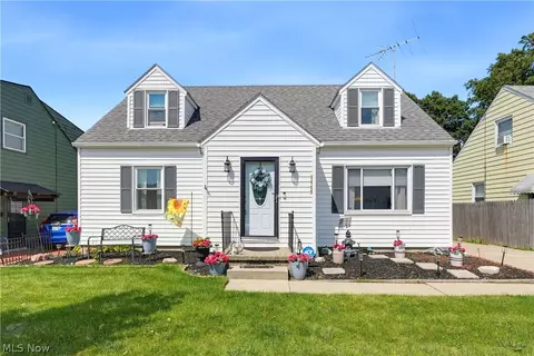 2005 Lindbergh Ave, Cuyahoga Falls, OH 44223