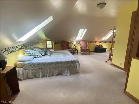 Bedroom - 100 Stratton Ln, Flushing, OH 43977 photo 7 of 9
