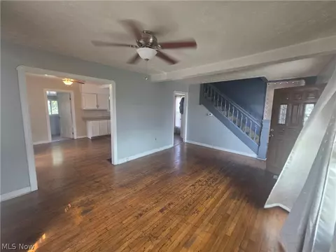 Living - 123 E 35th St, Lorain, OH 44055 photo 1 of 6