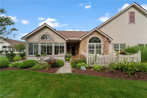 5252 Redford Dr, Brunswick, OH 44212