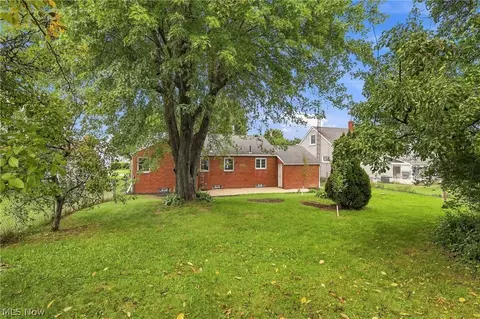 Exterior - 4450 7th St NW, Canton, OH 44708 photo 4 of 4
