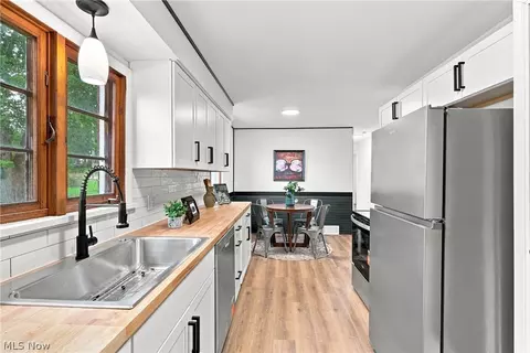 Kitchen - 4450 7th St NW, Canton, OH 44708 photo 4 of 5