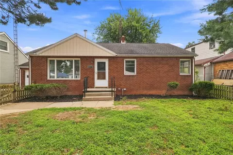 Exterior - 4450 7th St NW, Canton, OH 44708 photo 2 of 4