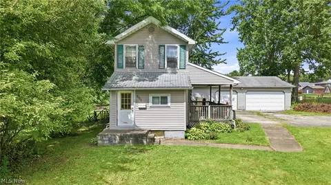 301 Porter Ave, Campbell, OH 44405