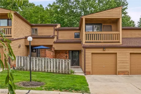 132 Kimrose Ln, Broadview Heights, OH 44147