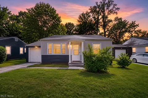 2326 Greenvale Rd, Cleveland, OH 44121