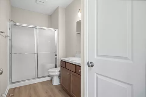 Bath - 111 Brunswick Dr, Elyria, OH 44035 photo 1 of 1