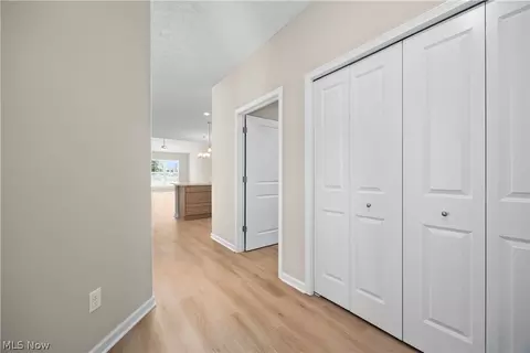 Entry Way - 111 Brunswick Dr, Elyria, OH 44035 photo 2 of 4