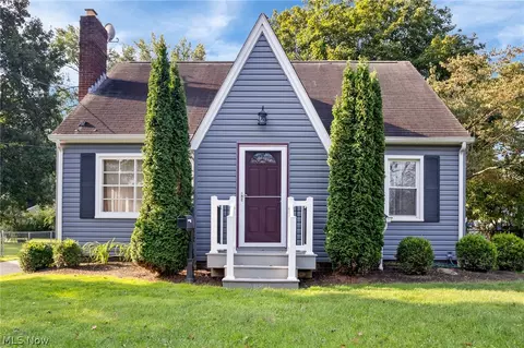 164 Maplecrest St SW, North Canton, OH 44720