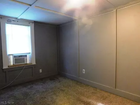 Bedroom - 142 Beech St, Berea, OH 44017 photo 7 of 7