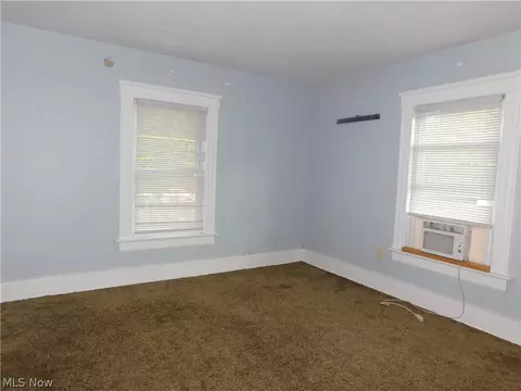 Bedroom - 142 Beech St, Berea, OH 44017 photo 4 of 7