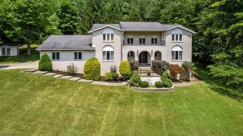 66 Laurelwood Pl, Weirton, WV 26062