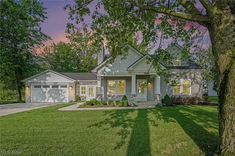 3006 Abbe Rd, Sheffield Village, OH 44054