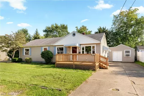 3045 Bayer Cir, Massillon, OH 44646