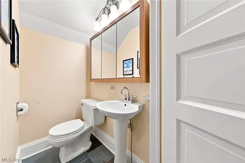 Bath - 173 Beech St, Berea, OH 44017 photo 1 of 3