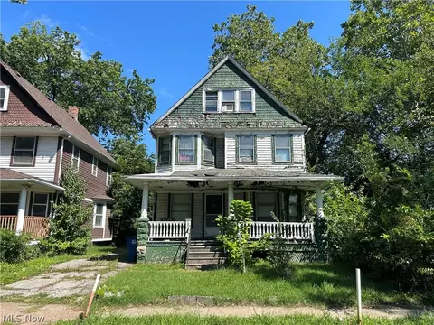 2249 E 81st St, Cleveland, OH 44103