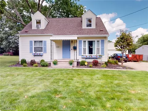 1137 E Archwood Ave, Akron, OH 44306