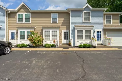 3294 Woodland Trl #C, Cortland, OH 44410