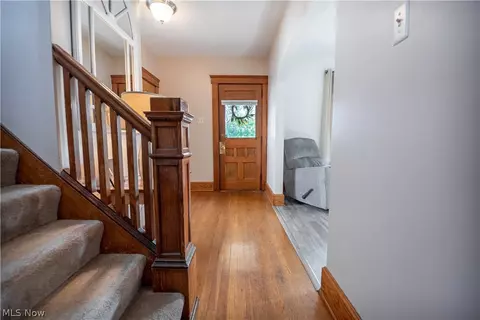 Entry Way - 140 Cornell Ave, Elyria, OH 44035 photo 6 of 8