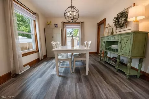 Dining - 140 Cornell Ave, Elyria, OH 44035 photo 1 of 2