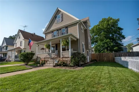Exterior - 140 Cornell Ave, Elyria, OH 44035 photo 2 of 9