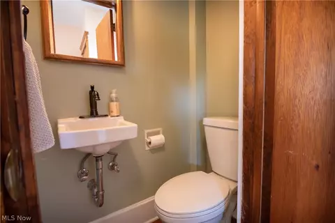 Bath - 140 Cornell Ave, Elyria, OH 44035 photo 1 of 4